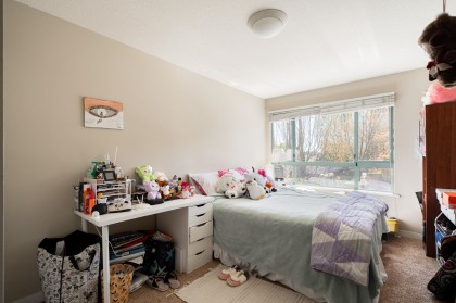 Photo 11 at 207 - 223 Mountain Highway, Lynnmour, North Vancouver