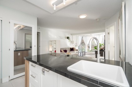 Photo 6 at 403 - 811 Helmcken Street, Downtown VW, Vancouver West