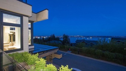 Photo 2 at 2551 Highgrove Mews, Whitby Estates, West Vancouver