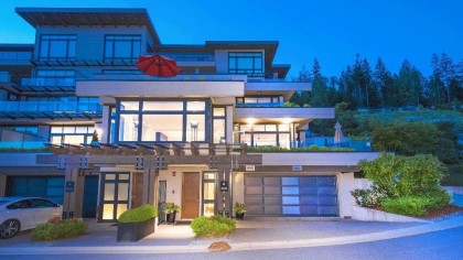 Photo 1 at 2551 Highgrove Mews, Whitby Estates, West Vancouver
