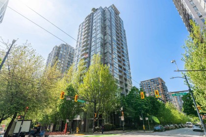Photo 23 at 1002 - 1010 Richards Street, Yaletown, Vancouver West
