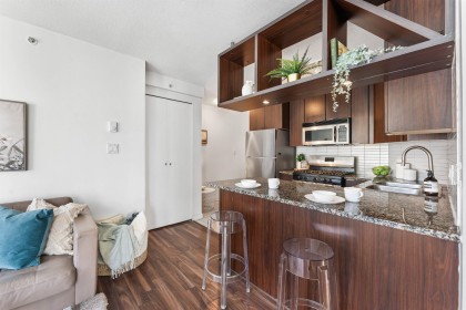 Photo 16 at 1002 - 1010 Richards Street, Yaletown, Vancouver West