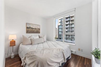 Photo 12 at 1002 - 1010 Richards Street, Yaletown, Vancouver West