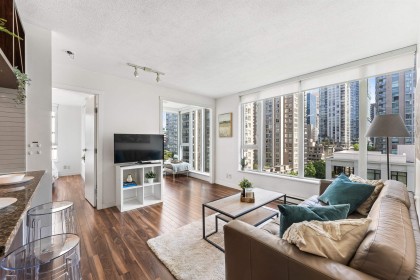 Photo 3 at 1002 - 1010 Richards Street, Yaletown, Vancouver West