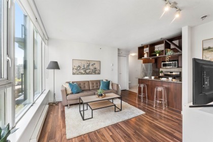 Photo 19 at 1002 - 1010 Richards Street, Yaletown, Vancouver West