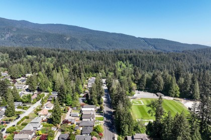 Photo 3 at 1678 Dempsey Road, Lynn Valley, North Vancouver
