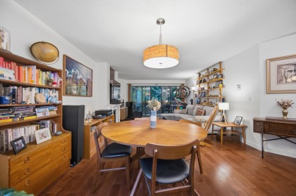 Photo 6 at 202 - 3187 Mountain Highway, Lynn Valley, North Vancouver