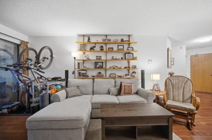 Photo 12 at 202 - 3187 Mountain Highway, Lynn Valley, North Vancouver