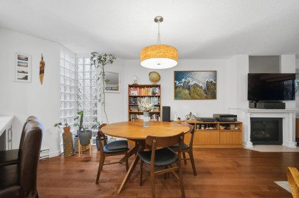 Photo 7 at 202 - 3187 Mountain Highway, Lynn Valley, North Vancouver