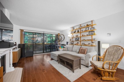 Photo 10 at 202 - 3187 Mountain Highway, Lynn Valley, North Vancouver
