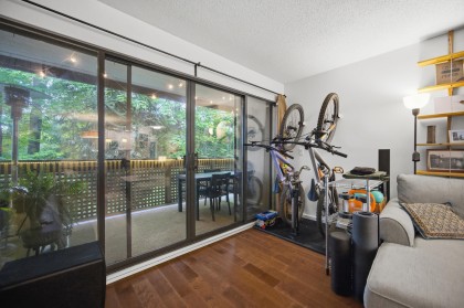Photo 14 at 202 - 3187 Mountain Highway, Lynn Valley, North Vancouver