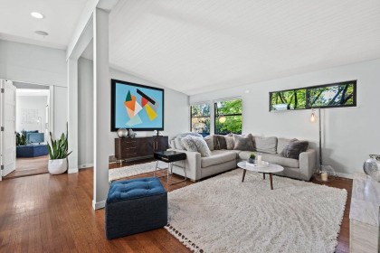 Photo 7 at 1098 Linnae Avenue, Canyon Heights NV, North Vancouver