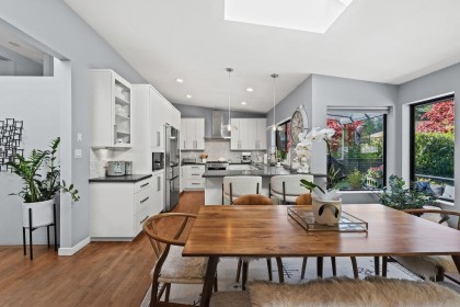 Photo 11 at 1098 Linnae Avenue, Canyon Heights NV, North Vancouver