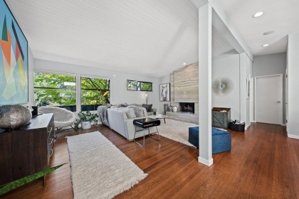 Photo 4 at 1098 Linnae Avenue, Canyon Heights NV, North Vancouver