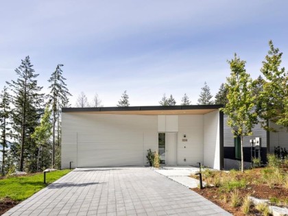Photo 1 at 3318 Chippendale Road, Cypress Park Estates, West Vancouver