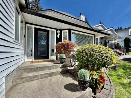 Photo 4 at 3362 Manning Crescent, Roche Point, North Vancouver