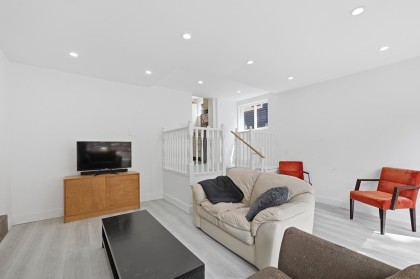 Photo 10 at 14 W 14th Avenue, Mount Pleasant VW, Vancouver West
