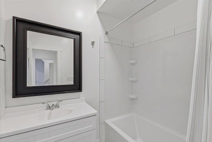 Photo 11 at 14 W 14th Avenue, Mount Pleasant VW, Vancouver West