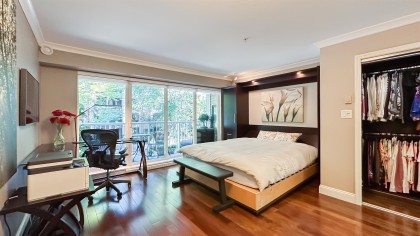 Photo 2 at 204 - 2628 Yew Street, Kitsilano, Vancouver West