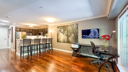 Photo 3 at 204 - 2628 Yew Street, Kitsilano, Vancouver West