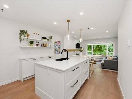 Photo 1 at 207 - 1925 W 2nd Avenue, Kitsilano, Vancouver West