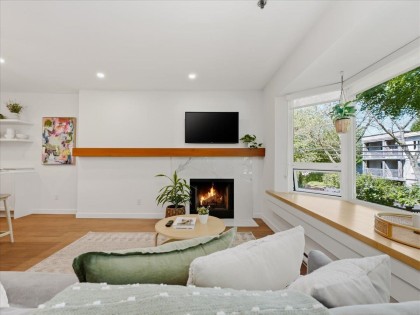 Photo 9 at 207 - 1925 W 2nd Avenue, Kitsilano, Vancouver West