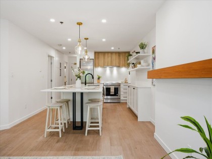 Photo 4 at 207 - 1925 W 2nd Avenue, Kitsilano, Vancouver West
