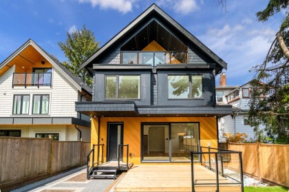 Photo 1 at 2 - 950 17th Avenue, Cambie, Vancouver West