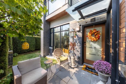 Photo 3 at 979 W 46th Avenue, Oakridge VW, Vancouver West