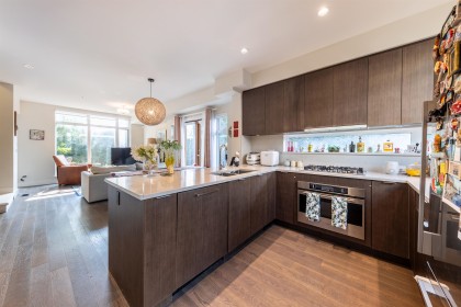 Photo 9 at 979 W 46th Avenue, Oakridge VW, Vancouver West