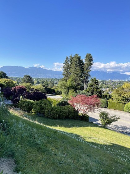 Photo 3 at 4679 Puget Drive, MacKenzie Heights, Vancouver West