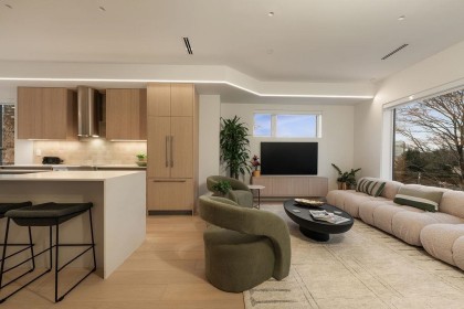 Photo 4 at 692 W 29th Avenue, Cambie, Vancouver West