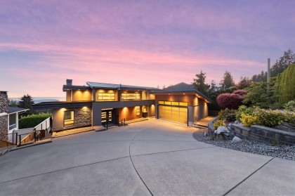 Photo 1 at 383 Newdale Court, Upper Delbrook, North Vancouver