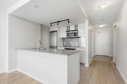 Photo 8 at 1605 - 788 Hamilton Street, Downtown VW, Vancouver West