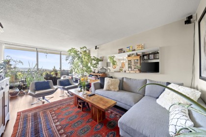 Photo 4 at 901 - 2370 W 2nd Avenue, Kitsilano, Vancouver West