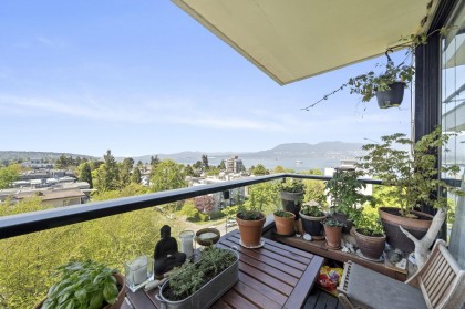 Photo 8 at 901 - 2370 W 2nd Avenue, Kitsilano, Vancouver West