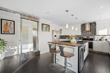 Photo 7 at 906 Strathaven Drive, Windsor Park NV, North Vancouver