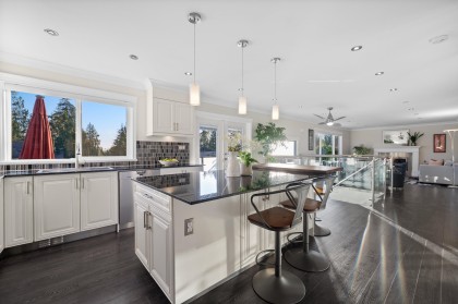 Photo 5 at 906 Strathaven Drive, Windsor Park NV, North Vancouver