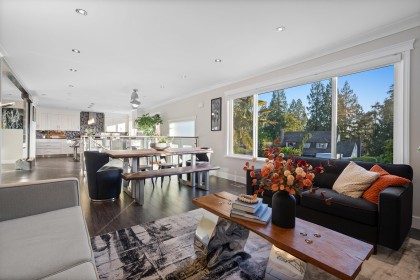 Photo 9 at 906 Strathaven Drive, Windsor Park NV, North Vancouver