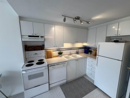 Photo 11 at 311 - 1630 W 1st Avenue, False Creek, Vancouver West