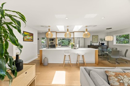 Photo 3 at 5566 Gallagher Place, Eagle Harbour, West Vancouver