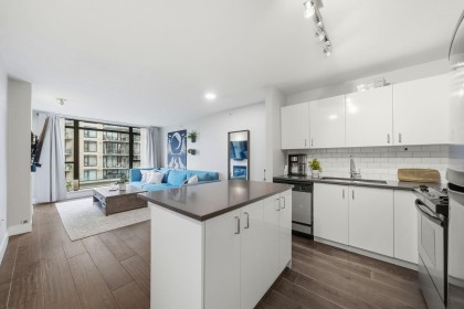 Photo 1 at 405 - 155 W 1st Street, Lower Lonsdale, North Vancouver