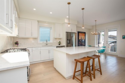 Photo 4 at 341 E 13th Street, Central Lonsdale, North Vancouver