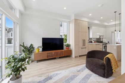 Photo 6 at 13 - 237 Ridgeway Avenue, Lower Lonsdale, North Vancouver