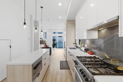 Photo 11 at 13 - 237 Ridgeway Avenue, Lower Lonsdale, North Vancouver