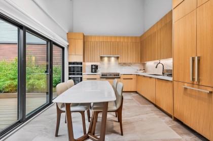 Photo 4 at 423 Greensboro Place, South Cambie, Vancouver West
