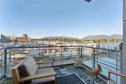 Photo 1 at 103 - 323 Jervis Street, Coal Harbour, Vancouver West