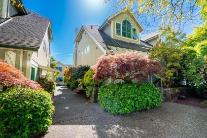 Photo 2 at 11 - 229 E 8th Street, Central Lonsdale, North Vancouver