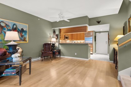 Photo 12 at 1053 Marinaside Crescent, Yaletown, Vancouver West