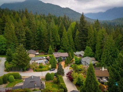 Photo 32 at 4786 Armour Court, Lynn Valley, North Vancouver